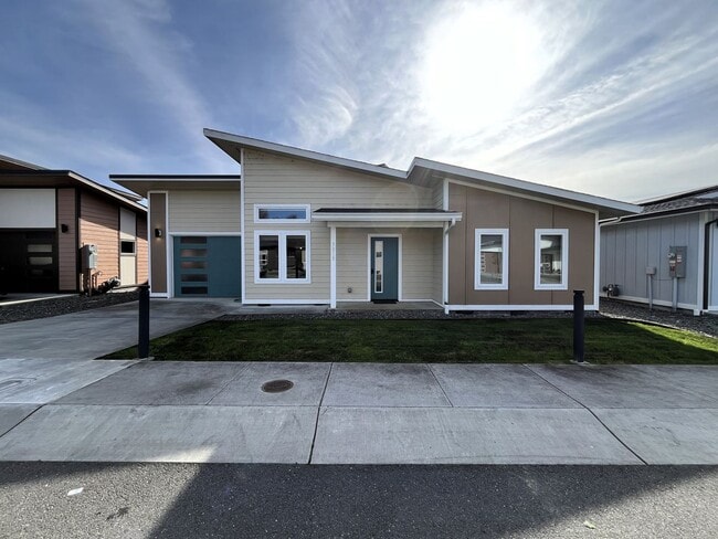 property at 3015 Nellie Wy