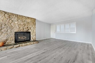 12246 Montana Ave in Los Angeles, CA - Building Photo - Building Photo