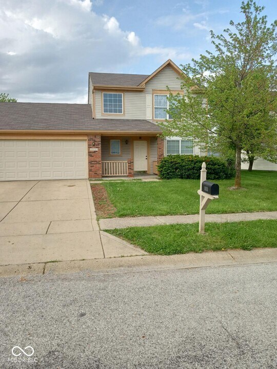 10618 Sedgegrass Dr in Indianapolis, IN - Building Photo