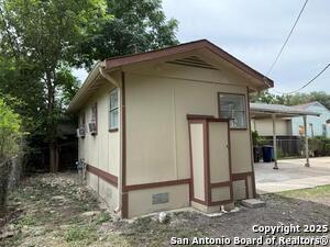property at 1334 W Lullwood Ave