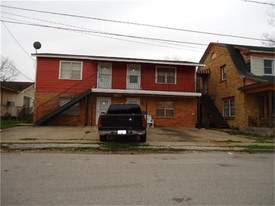 2706 Francis St in Houston, TX - Foto de edificio - Building Photo