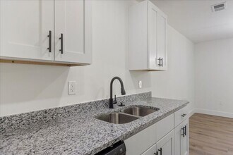 2156 Country Club Rd in Greer, SC - Building Photo - Building Photo