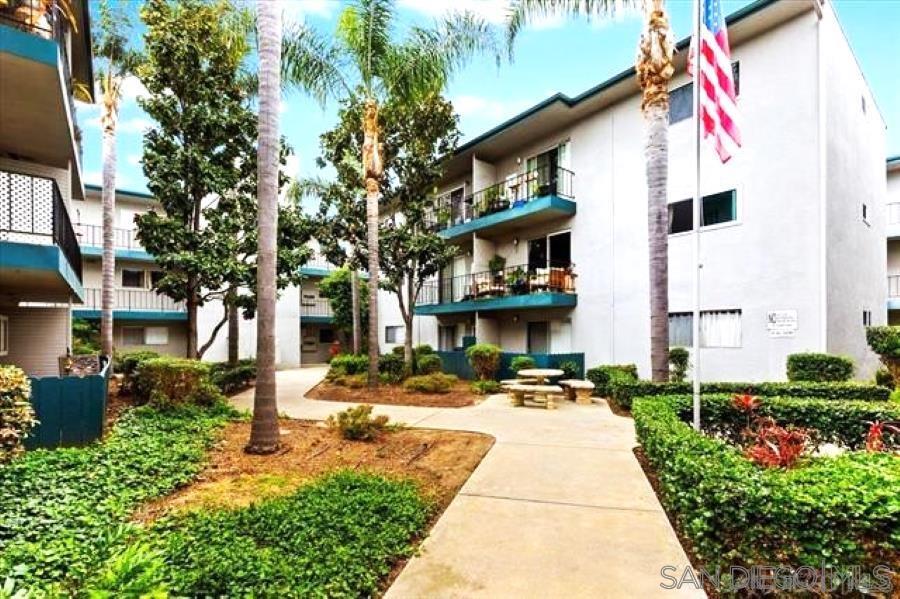 4885 Cole St in San Diego, CA - Building Photo