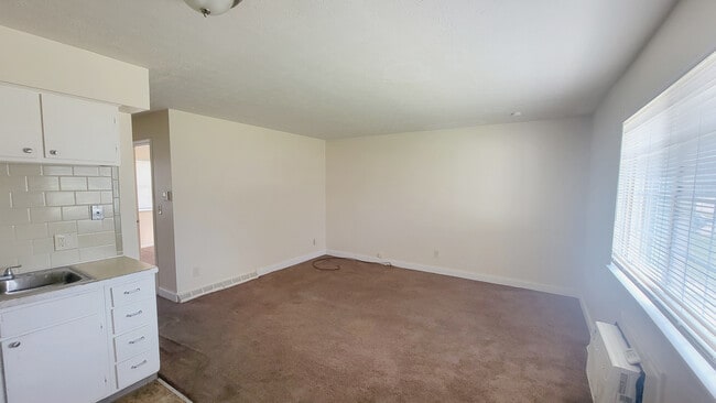 551 Baltimore Ave, Unit 551 in Akron, OH - Building Photo - Building Photo