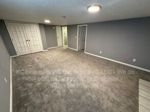 5500 E 139 Terrace in Grandview, MO - Building Photo - Building Photo