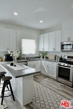 1157 S Point View St in Los Angeles, CA - Building Photo - Building Photo