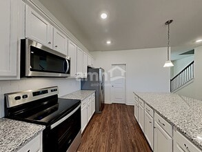 2135 Laurel Vlg Cir in Belmont, NC - Building Photo - Building Photo