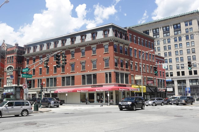 426 Main St in Worcester, MA - Foto de edificio - Building Photo