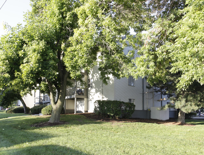 Westwood Apartment Homes in Omaha, NE - Building Photo - Building Photo