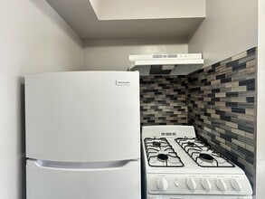 9610 Ivanhoe Ave in Schiller Park, IL - Building Photo - Building Photo