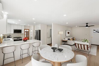 3646 Curlew St in San Diego, CA - Building Photo - Building Photo