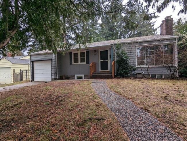 property at 3123 NE 85th St