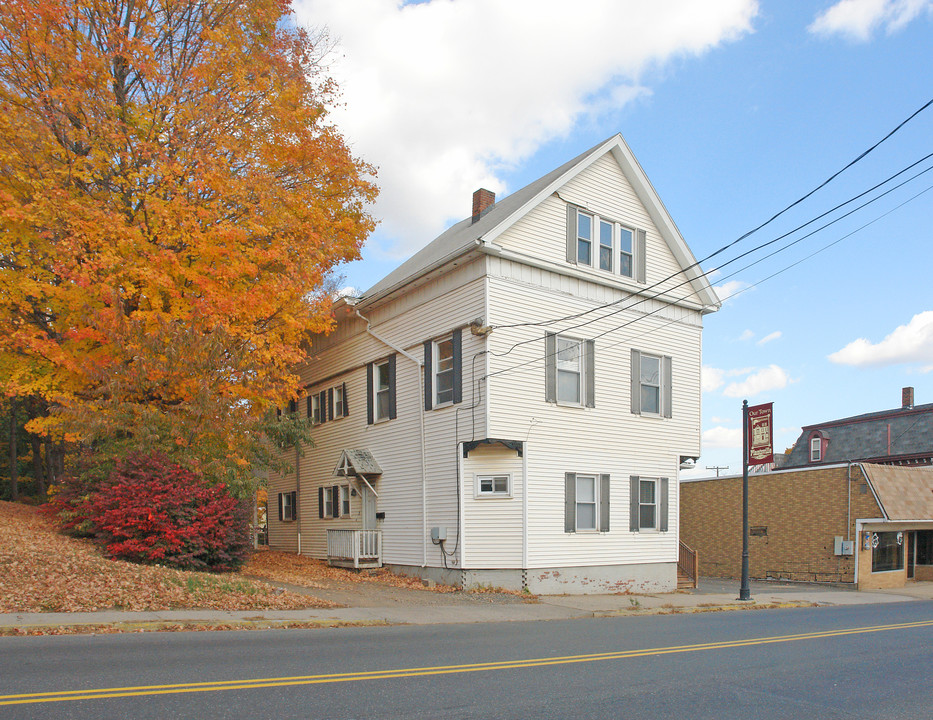 119 W Main St in Plantsville, CT - Building Photo