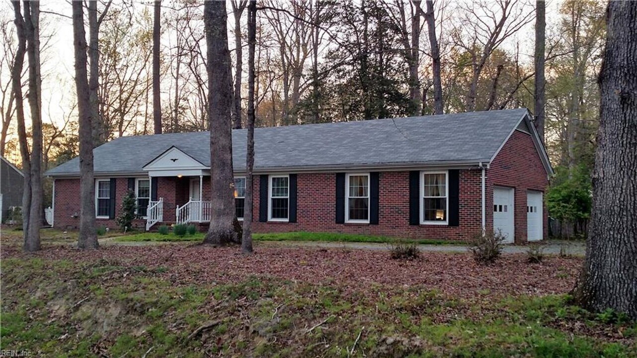 101 Jordan's Journey in Williamsburg, VA - Building Photo