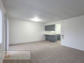 12345 SW Hall Blvd in Portland, OR - Building Photo - Building Photo