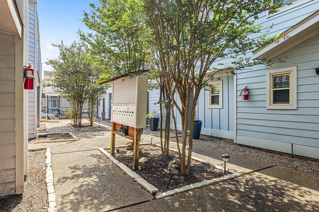 525 11th St in Galveston, TX - Building Photo