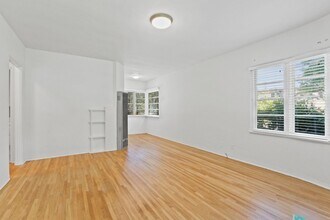 2202-2206 20th St in Santa Monica! Near Ocean Park Blvd. in Santa Monica, CA - Foto de edificio - Building Photo