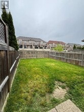 101 Paperbark Ave in Vaughan, ON - Building Photo - Building Photo