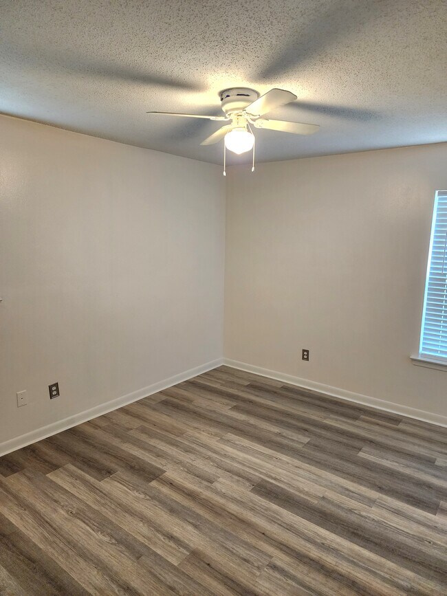 1602 Catalina Dr in Mobile, AL - Building Photo - Building Photo