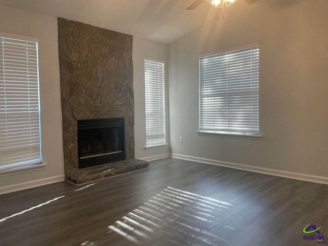 337 Somerset Dr in Warner Robins, GA - Building Photo - Building Photo