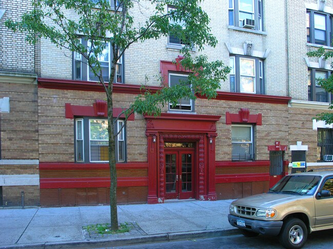 2110 Honeywell Ave in Bronx, NY - Foto de edificio - Building Photo