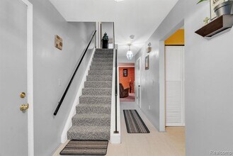 3170 Woods Cir Dr in Detroit, MI - Building Photo - Building Photo