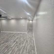 7132 W Almeria Rd in Phoenix, AZ - Foto de edificio - Building Photo