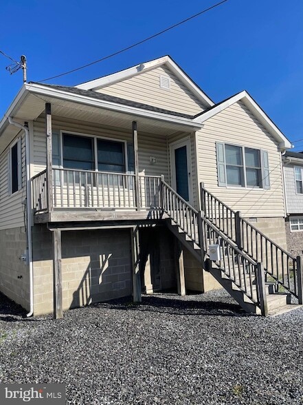 property at 211 N Ave