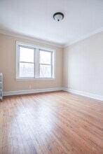 3950 W Roscoe St, Unit 1A in Chicago, IL - Building Photo - Building Photo