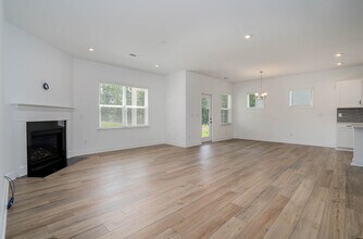 19225 Yellow Birch Dr in Charlotte, NC - Building Photo - Building Photo