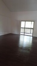 410 Lakeview Dr E, Unit E in Royal Palm Beach, FL - Building Photo - Building Photo
