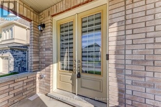 14 Hitching Post in Georgina, ON - Building Photo - Building Photo