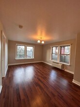 9817 NE Irving St in Portland, OR - Building Photo - Building Photo
