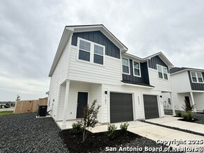 3903 Abbott Pass in Saint Hedwig, TX - Building Photo - Building Photo