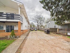 22 W York St in Akron, OH - Foto de edificio - Building Photo