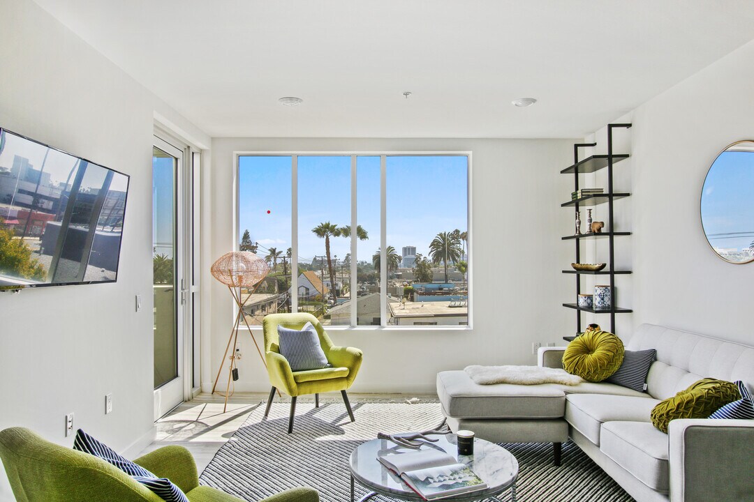 The Stanford West in Santa Monica, CA - Building Photo