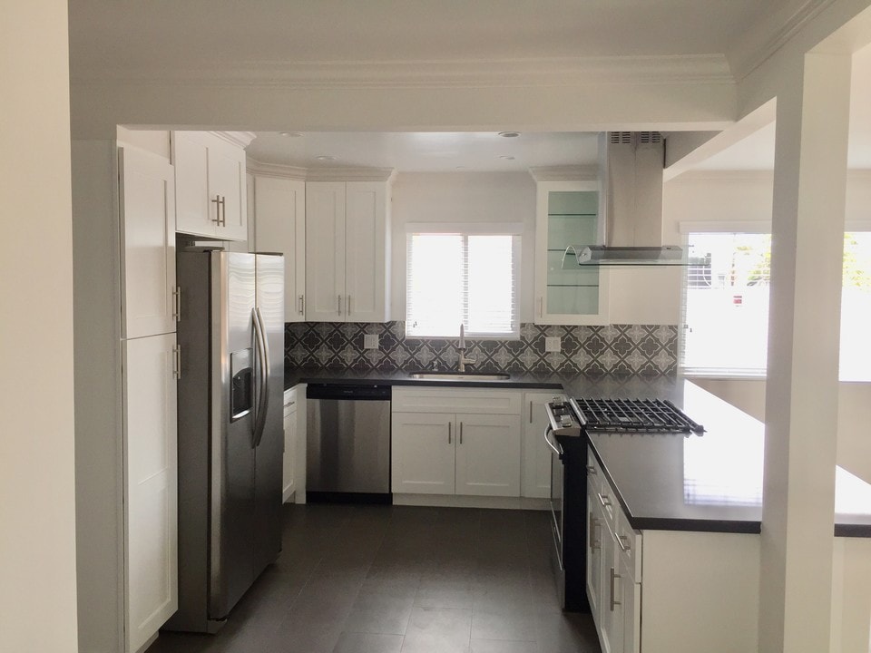 2407 Abbot Kinney Blvd, Unit 2 in Los Angeles, CA - Building Photo