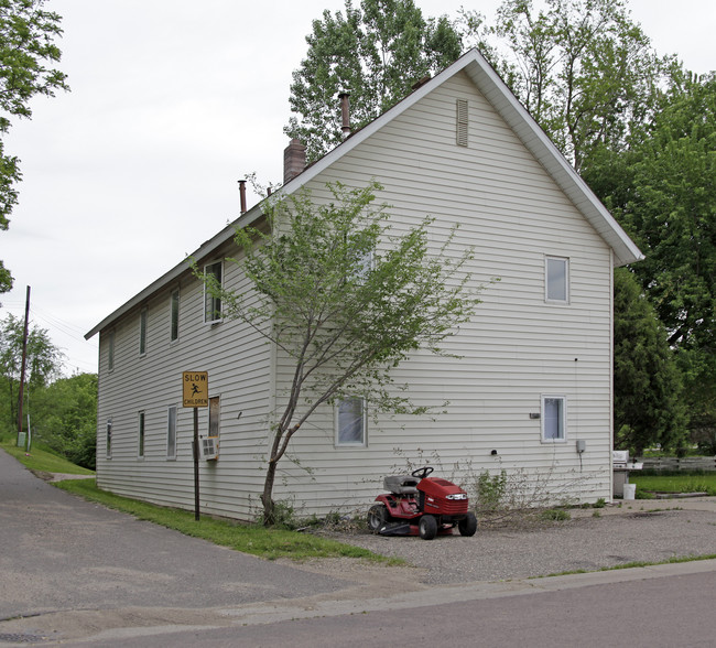 8330 Cedar St in Rockford, MN - Building Photo - Building Photo