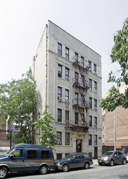 540 E 183rd St in Bronx, NY - Foto de edificio