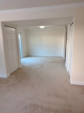 9015 Sandalwood Dr, Unit B in Manassas, VA - Foto de edificio - Building Photo