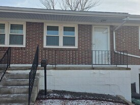 9041 Ohio St in Omaha, NE - Building Photo