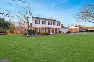 18 Orchard Way N in Rockville, MD - Building Photo - Building Photo