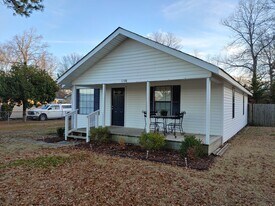 1208 Brunner St NW in Cullman, AL - Building Photo
