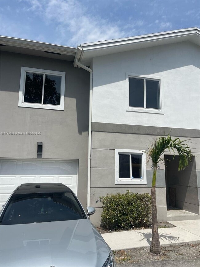 815 NW 3rd Ave in Fort Lauderdale, FL - Building Photo - Building Photo