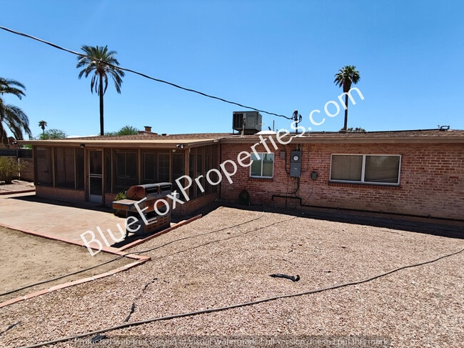 property at 2340 N Hampton St