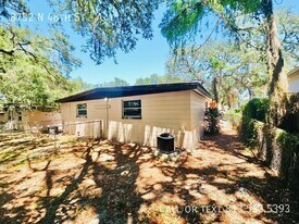8732 N 48th St in Tampa, FL - Building Photo