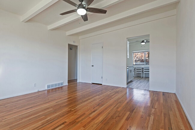 2719 S Melbourne St in Salt Lake City, UT - Foto de edificio - Building Photo