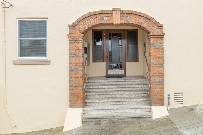 4095 Cesar Chavez in San Francisco, CA - Foto de edificio - Building Photo