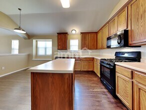 265 Firwood N in Kyle, TX - Foto de edificio - Building Photo