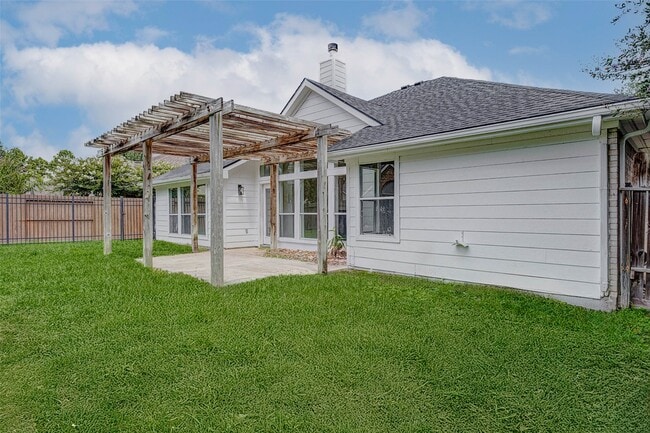 10615 Indian Paintbrush Ln in Houston, TX - Building Photo - Building Photo